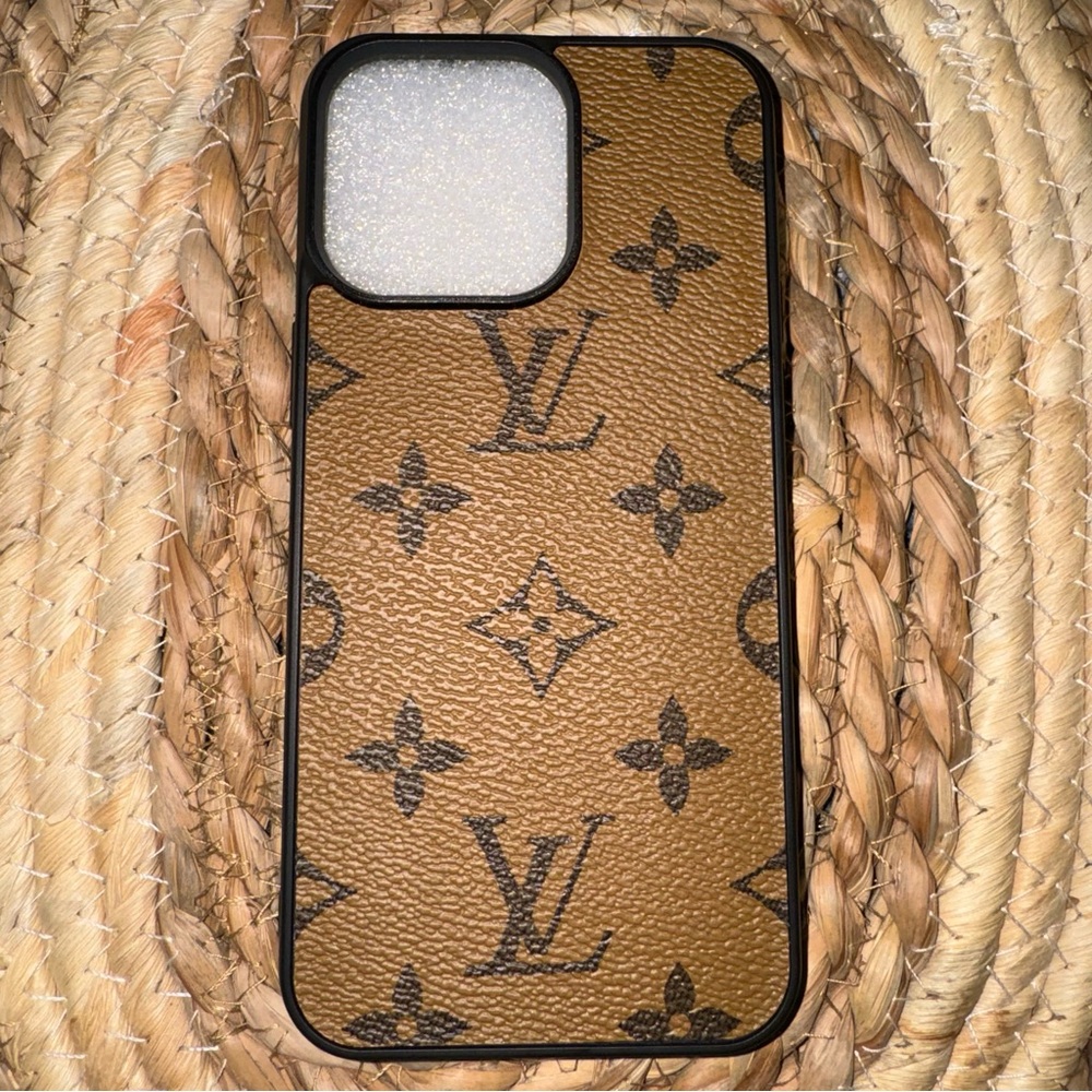 Luxury 15 Pro Max Brown Designer Phone Case